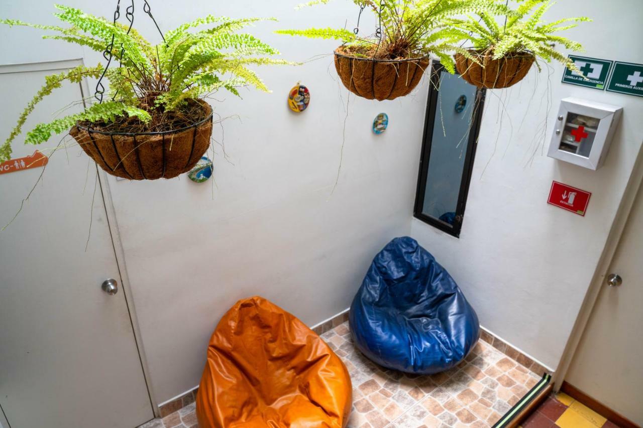 Los Andes Hostel เมเดยิน ภายนอก รูปภาพ