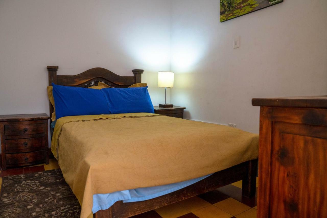 Los Andes Hostel เมเดยิน ภายนอก รูปภาพ